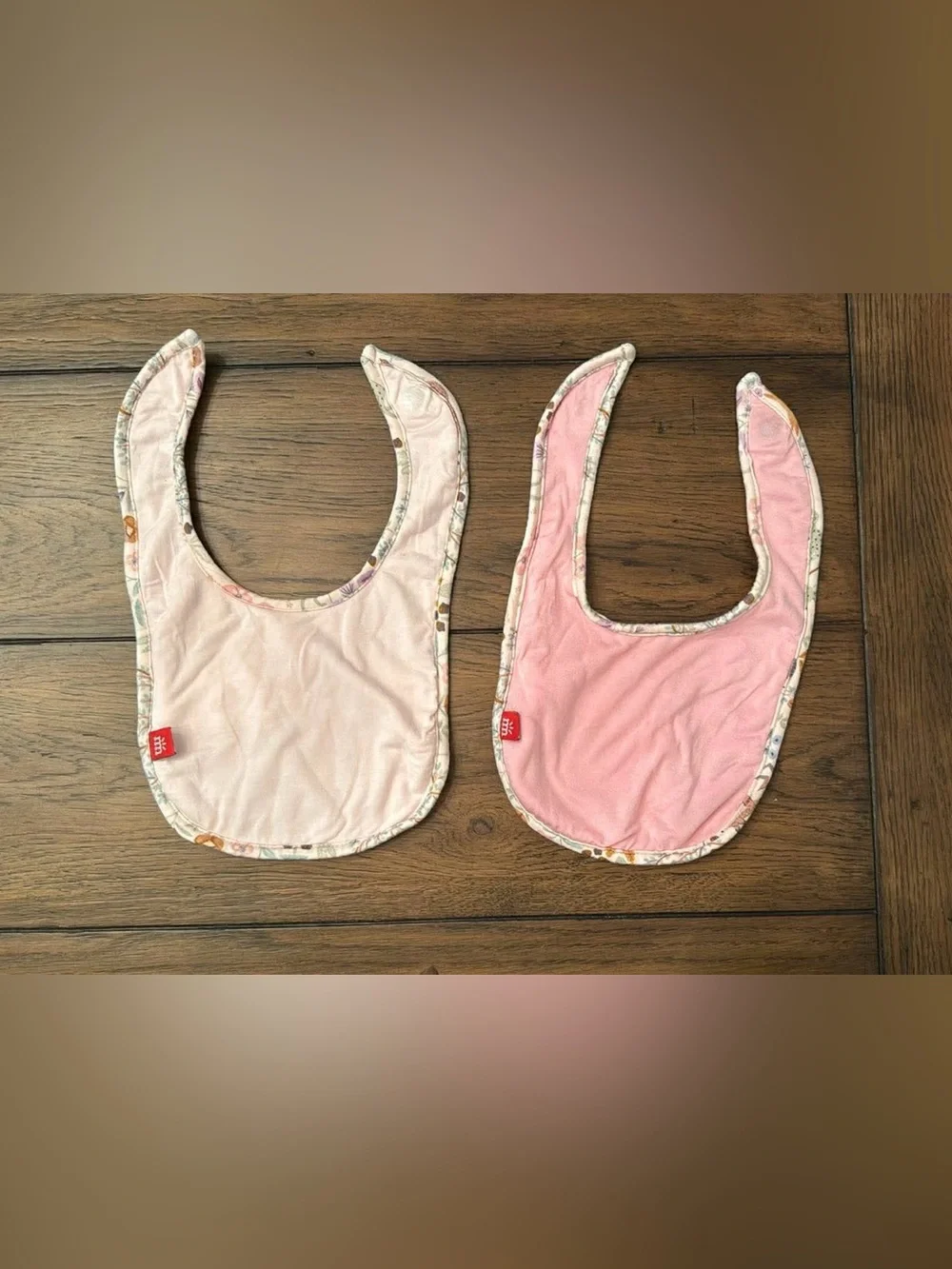 Magnetic Me Bibs